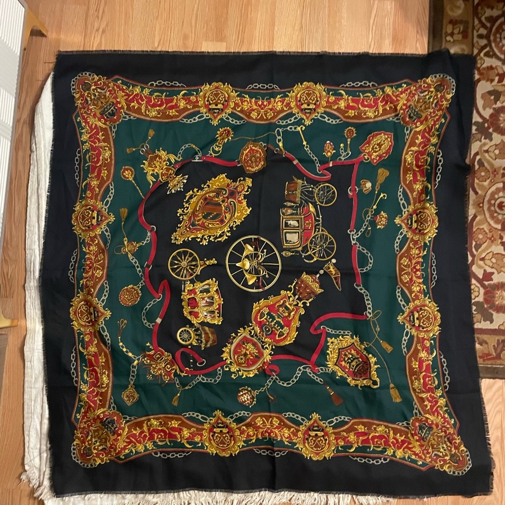 Vintage Style Scarf with Carriage Print